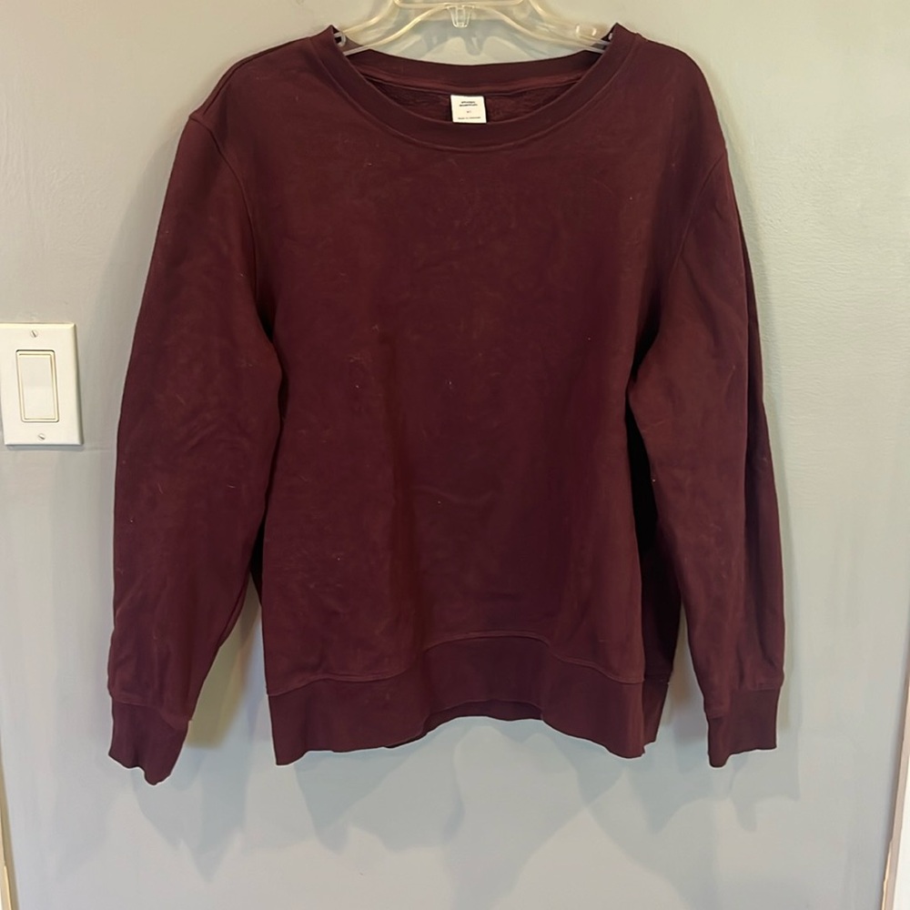 Amazon Essentials women’s sweatshirt size XL in purple/maroon